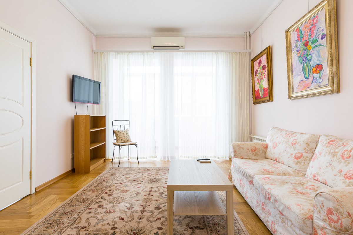 Apartment in Zamorenova 11
